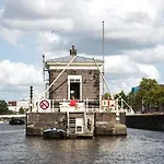 Sweets - Amstelschutsluis