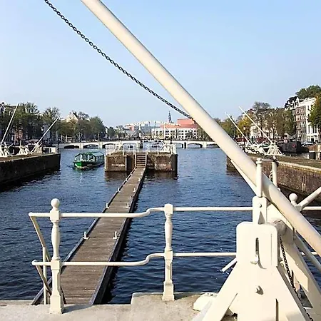 Sweets - Amstelschutsluis *