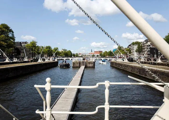 Sweets - Amstelschutsluis *