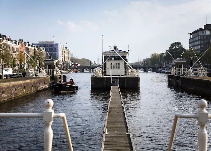 Sweets - Amstelschutsluis *